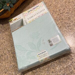 NIP Spring Splendor Damask Tablecloth 60” x 144” Oblong Mint